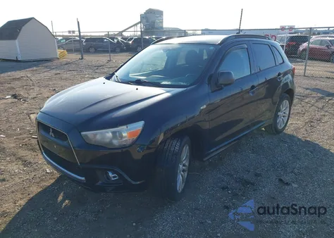 2011 Mitsubishi Outlander Sport Se z USA, uszkodzony, nr VIN JA4AR4AUXBZ014015